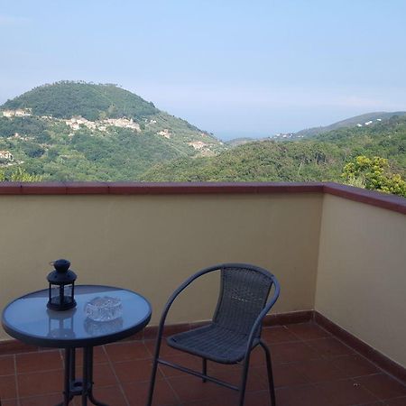 B&B La Taverna Degli Angeli Vezzi Portio ภายนอก รูปภาพ