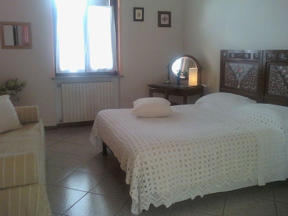 B&B La Taverna Degli Angeli Vezzi Portio ภายนอก รูปภาพ