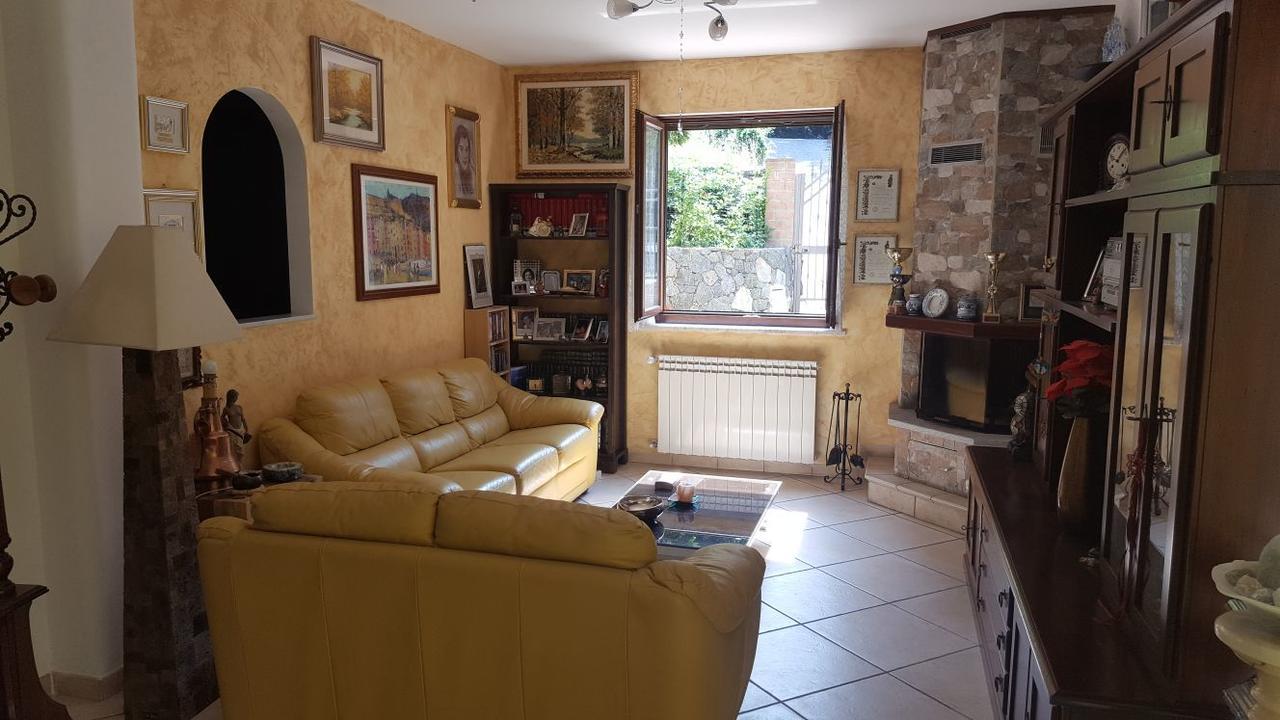 B&B La Taverna Degli Angeli Vezzi Portio ภายนอก รูปภาพ