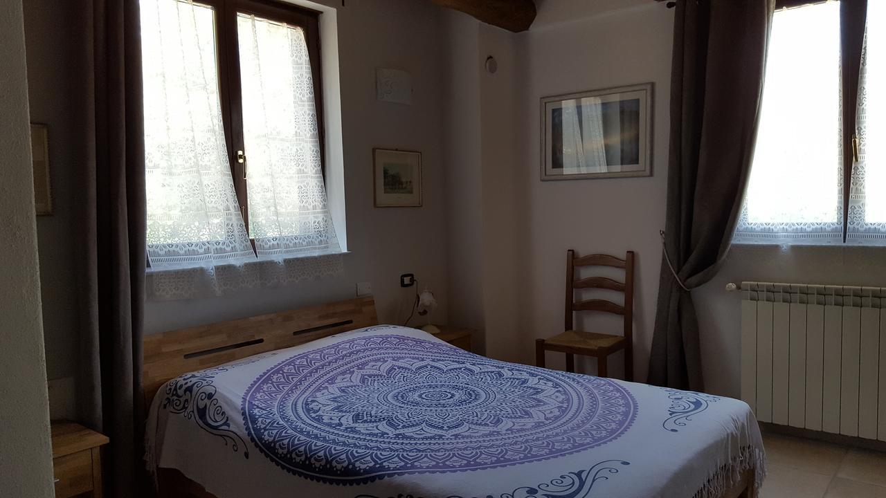 B&B La Taverna Degli Angeli Vezzi Portio ภายนอก รูปภาพ